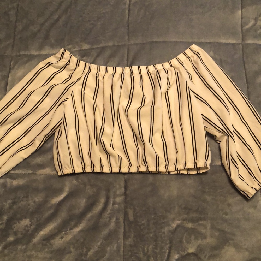 Stripped off the shoulder crop